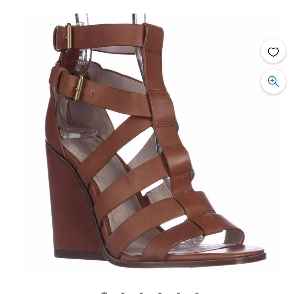 Pour la Victorio Cecile Wedge Heels Size 9